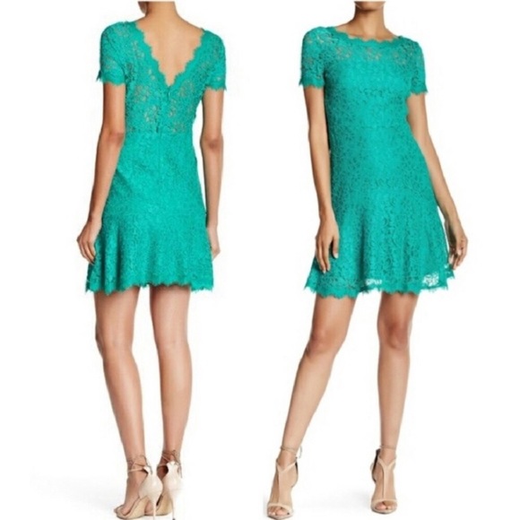 Diane Von Furstenberg Dresses & Skirts - NWT Diane Von Furstenberg Fifi Lace Dress V back 8